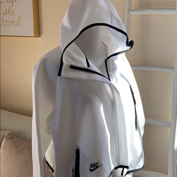NWT Nike sportswear tech fleece - Picture 6 of 8